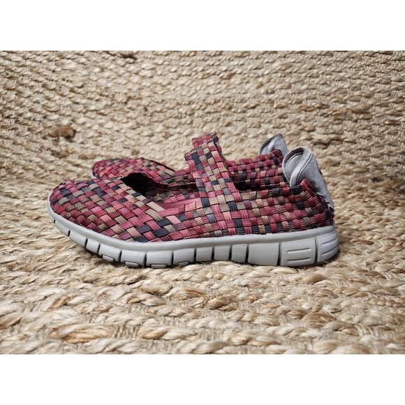 New Comfortview Stretch Woven Maroon Multicolor Slip On Shoes Women's 8.5 M - Picture 2 of 11